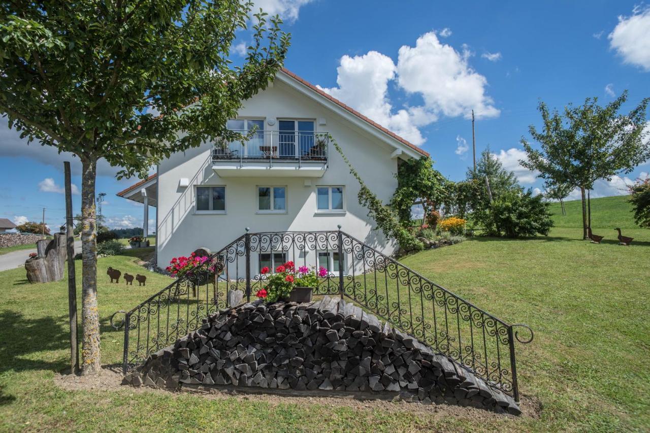 Ferienhof Weber Wohnung Fichte Neukirch  ภายนอก รูปภาพ